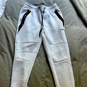 Men’s AE joggers